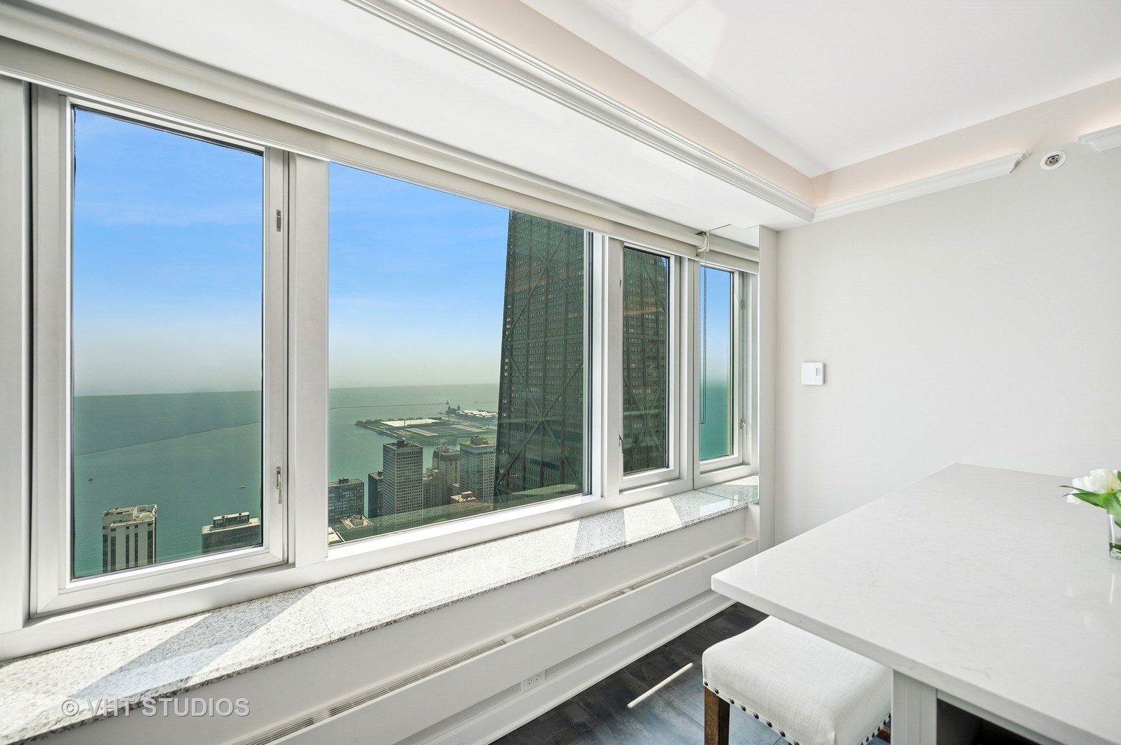 132 East Delaware Place, Unit 5106 Chicago, IL 60611 - Photo 27 of 42