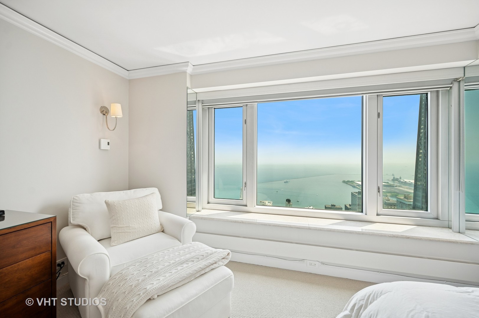 132 East Delaware Place, Unit 5106 Chicago, IL 60611 - Photo 32 of 42