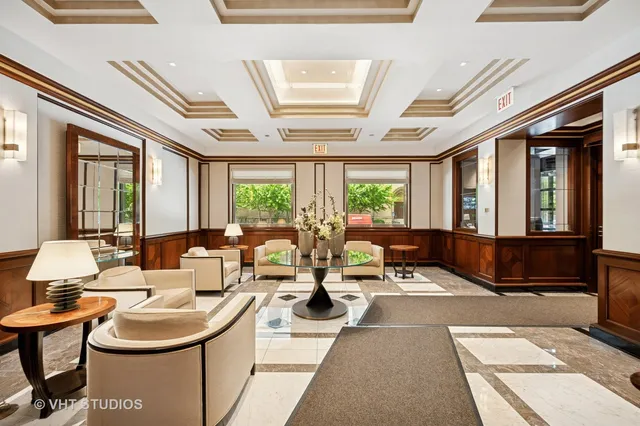 $1,900,000 | 132 East Delaware Place, Unit 5106, Chicago, IL 60611