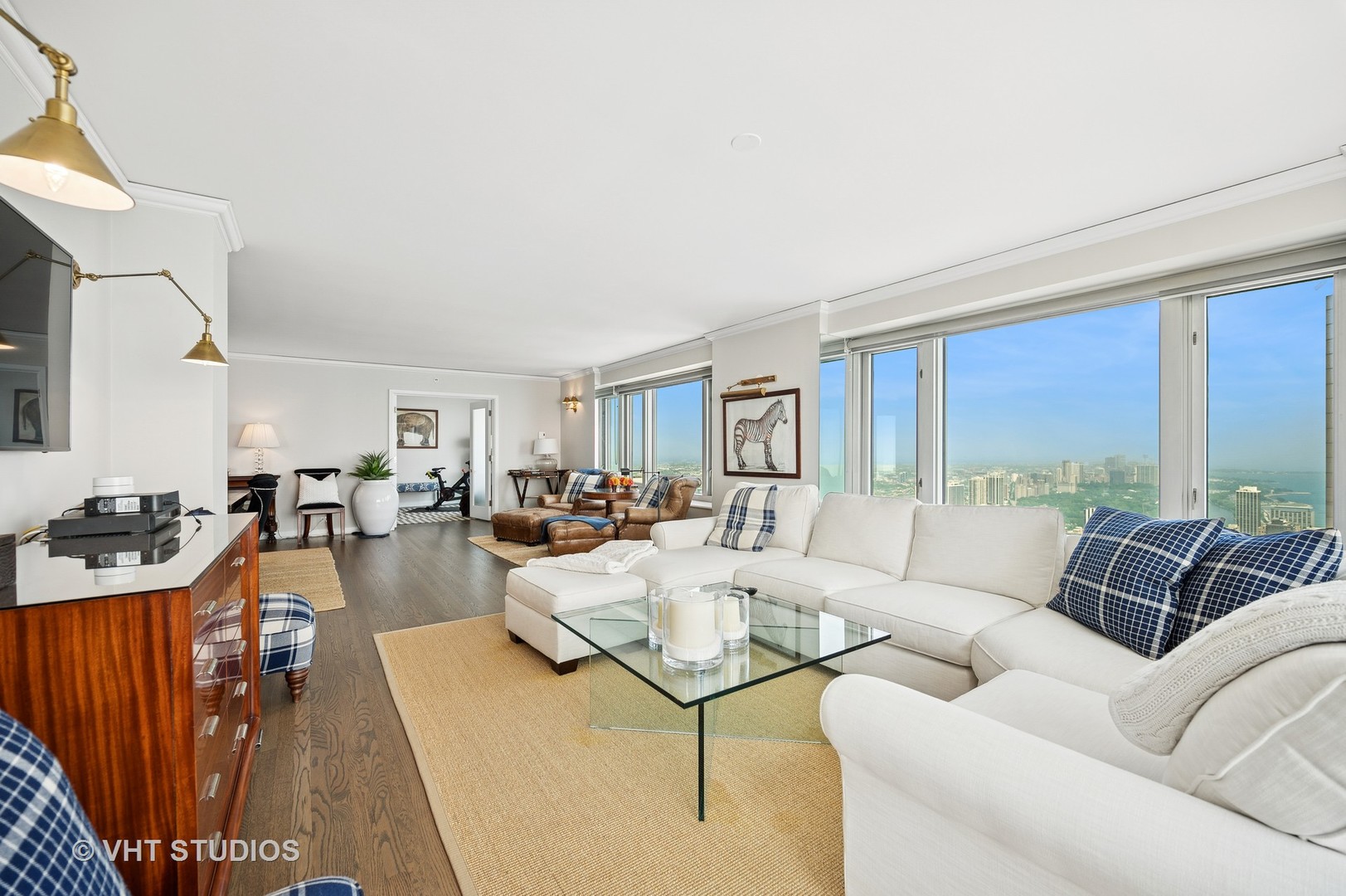 132 East Delaware Place, Unit 5106 Chicago, IL 60611 - Photo 9 of 42