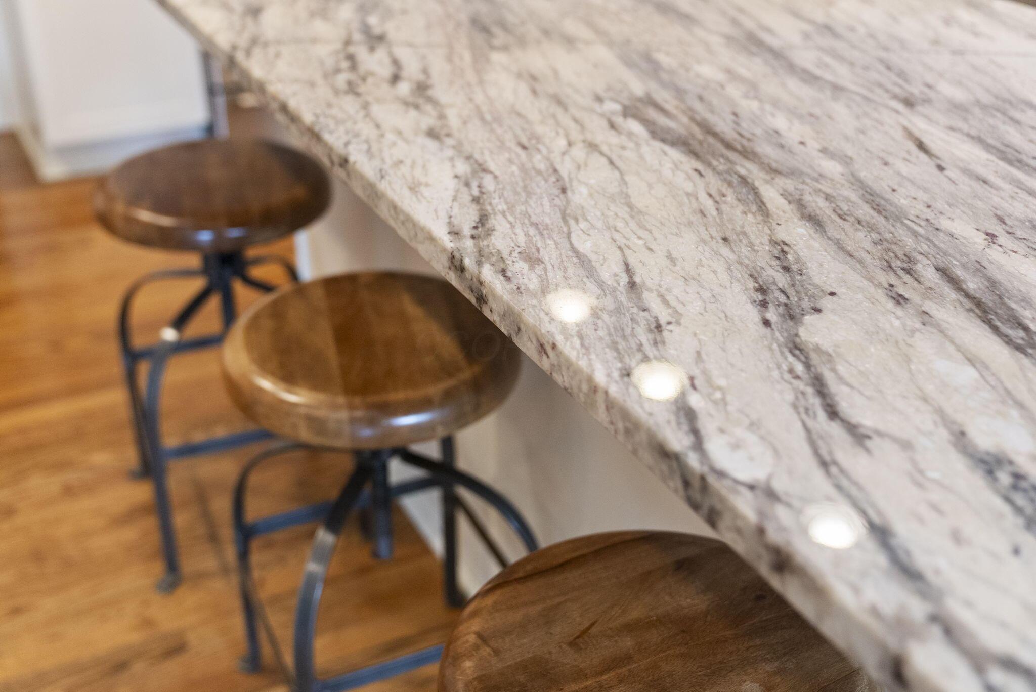 1481 Doone Road Columbus, OH 43221 - Photo 30 of 72 Gleaming granite throughout