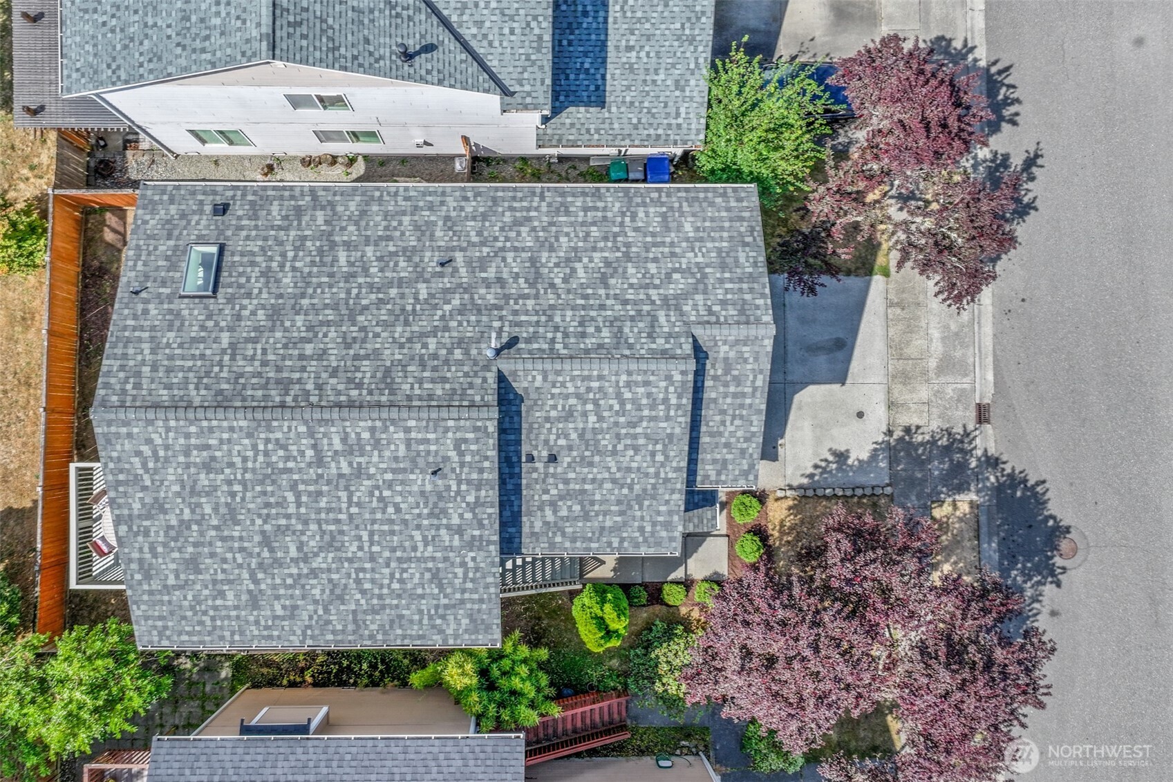 3918 152nd Place Southeast Bothell, WA 98012 - Photo 29 of 31 front view of a building