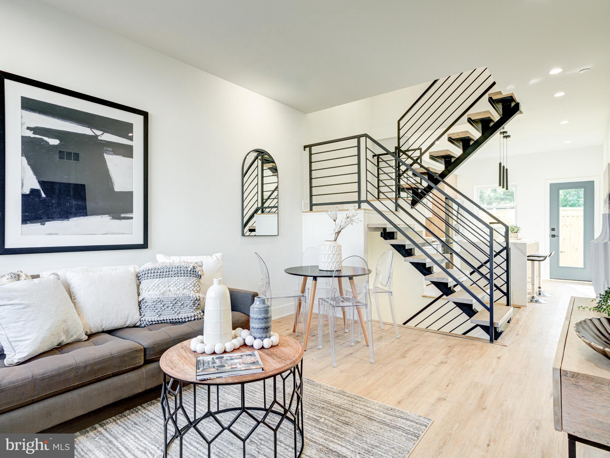 1546 North Darien St  