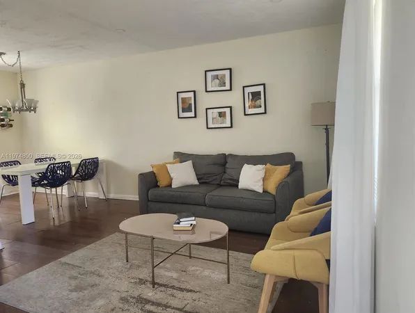 $2,200 | 11220 Northeast 11th Place, Unit 11220, Biscayne Park, FL 33161