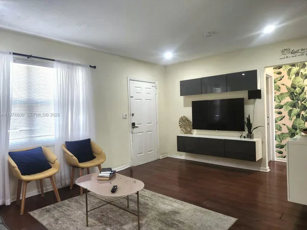 $2,200 | 11220 Northeast 11th Place, Unit 11220, Biscayne Park, FL 33161