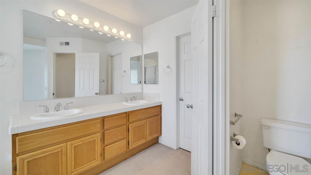 8576 Clifford Heights Road Santee, CA 92071 - Photo 12 of 25 Gallery Image 12