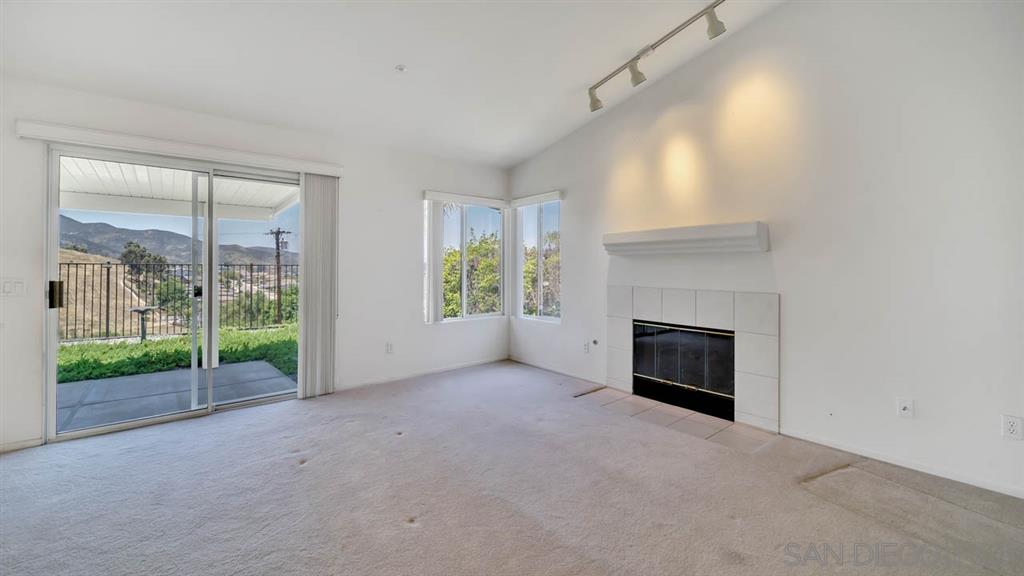 8576 Clifford Heights Road Santee, CA 92071 - Photo 9 of 25 Gallery Image 9