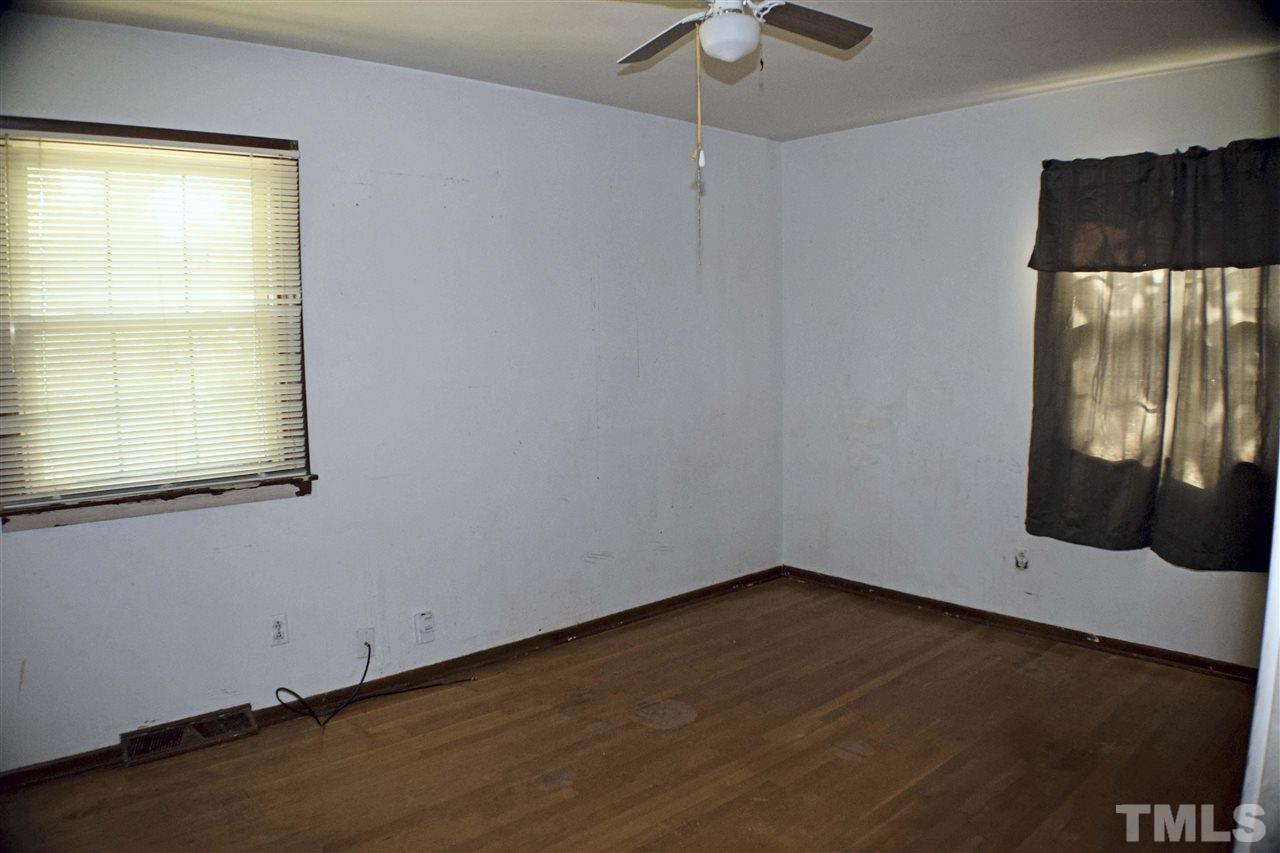 524 East Millbrook Road Raleigh, NC 27609 - Photo 12 of 14