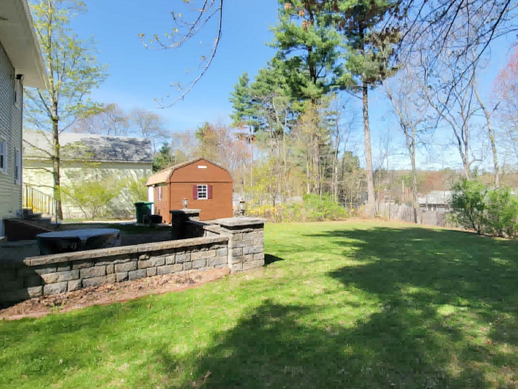 10 Cambridge Road Nashua, NH 03062 - Photo 23 of 25 Gallery Image 23