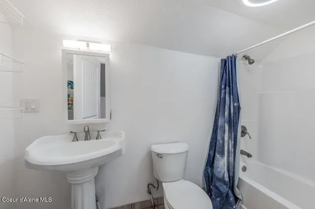 $345,000 | 9727 West E Street, Worley, ID 83876