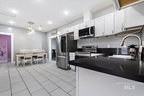 $489,900 | 2420 Southwest Buckey Drive, Mountain Home, ID 83647