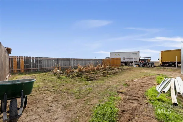 $489,900 | 2420 Southwest Buckey Drive, Mountain Home, ID 83647