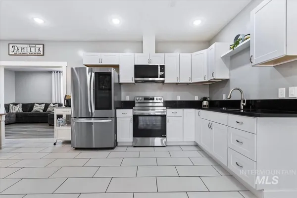 $489,900 | 2420 Southwest Buckey Drive, Mountain Home, ID 83647