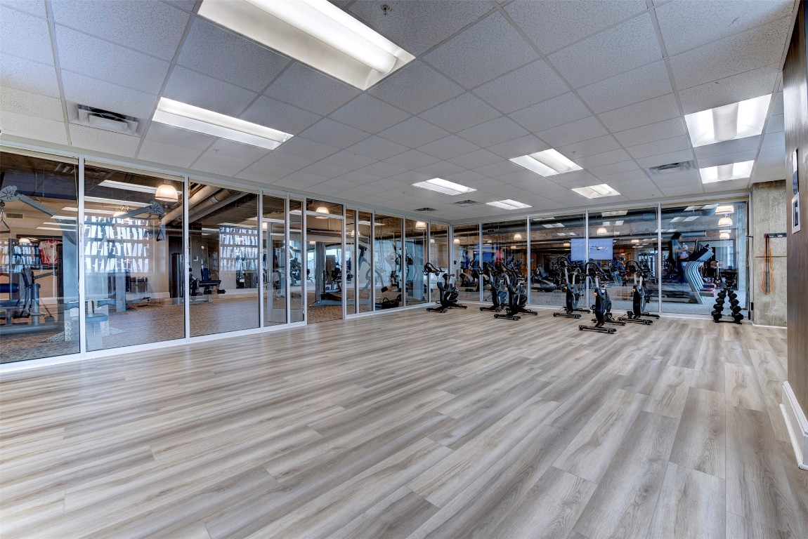 5925 Almeda Road, Unit 2214 Houston, TX 77004 - Photo 29 of 34 a view of a studio with wooden floor