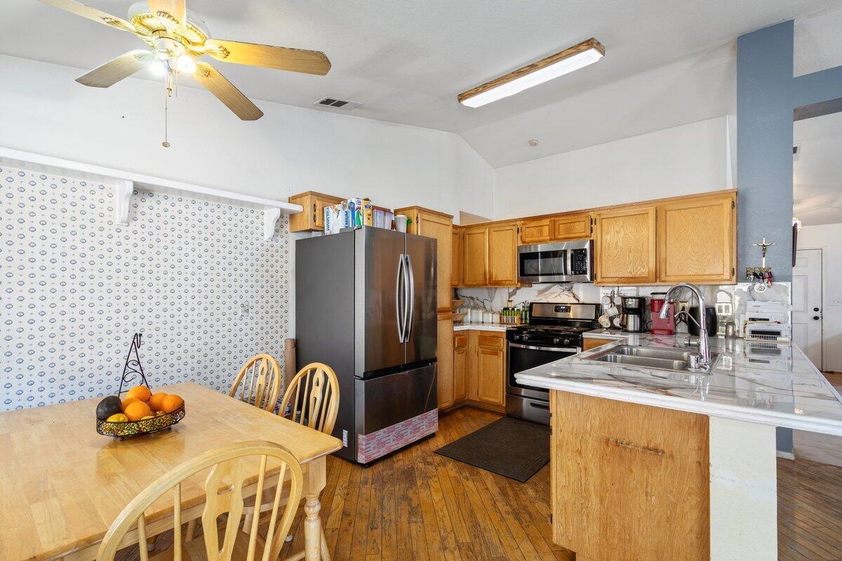 3724 Juniper Ridge Lane Rosamond, CA 93560 - Photo 11 of 26 IMG_7169