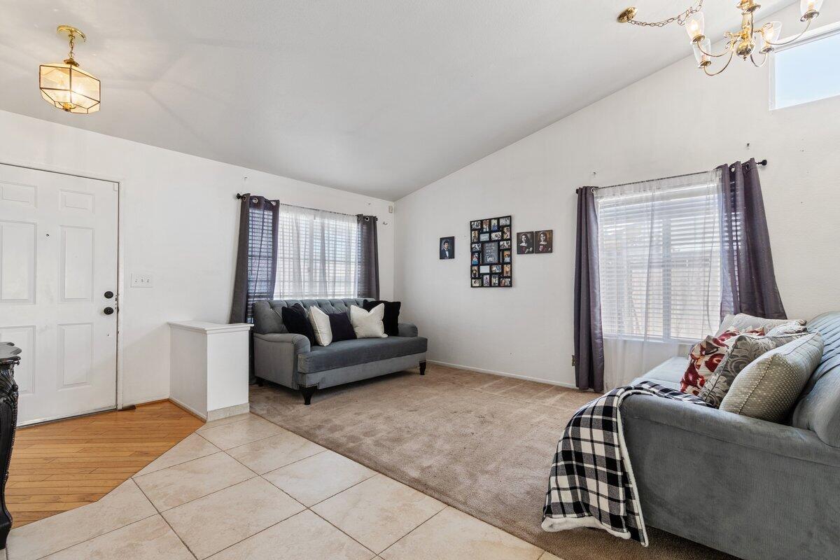 3724 Juniper Ridge Lane Rosamond, CA 93560 - Photo 4 of 26 IMG_7148