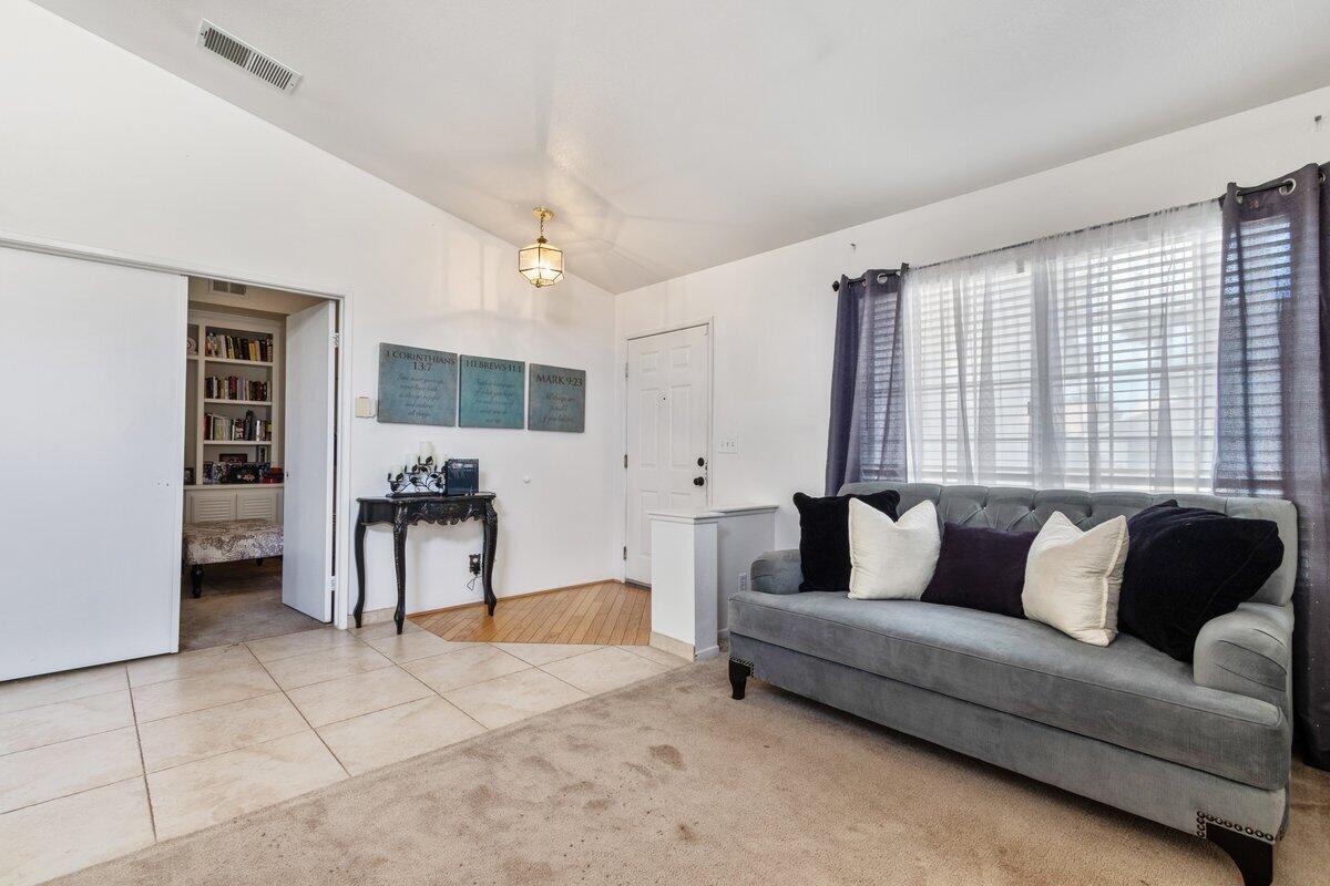 3724 Juniper Ridge Lane Rosamond, CA 93560 - Photo 5 of 26 IMG_7151