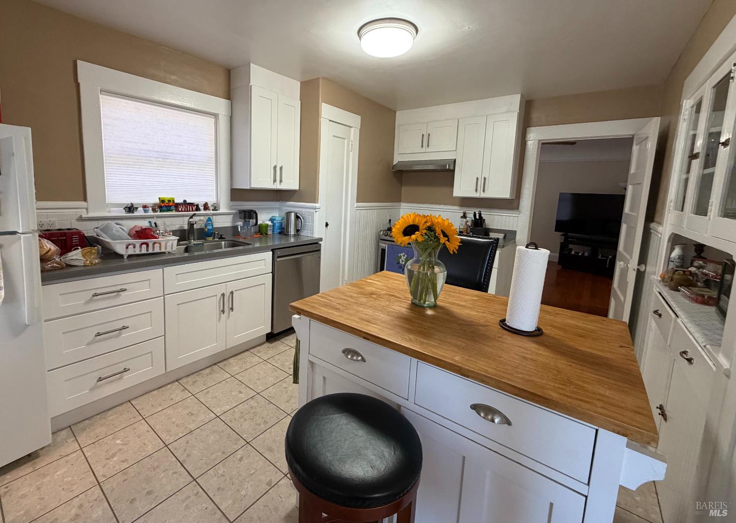 31 Valencia Avenue San Rafael, CA 94901 - Photo 11 of 28 Unit 2 Kitchen Updated in 2021