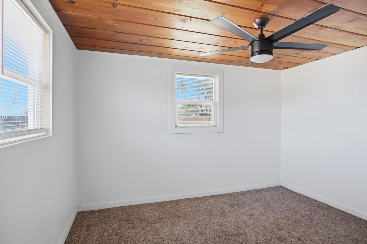 917 9th Street Turlock, CA 95380 - Photo 7 of 39