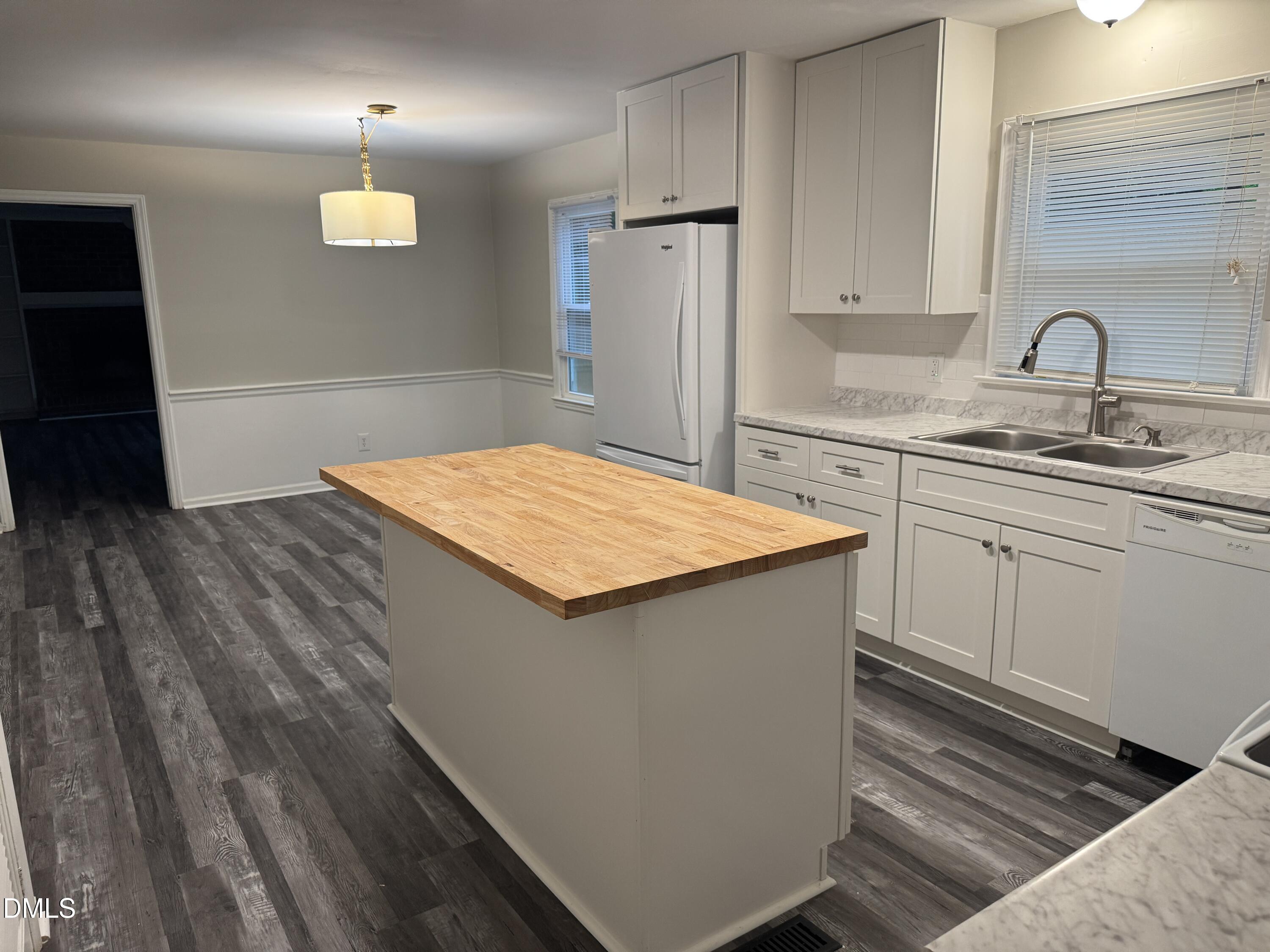 4007 Yadkin Drive Raleigh, NC 27609 - Photo 5 of 10 IMG_4621