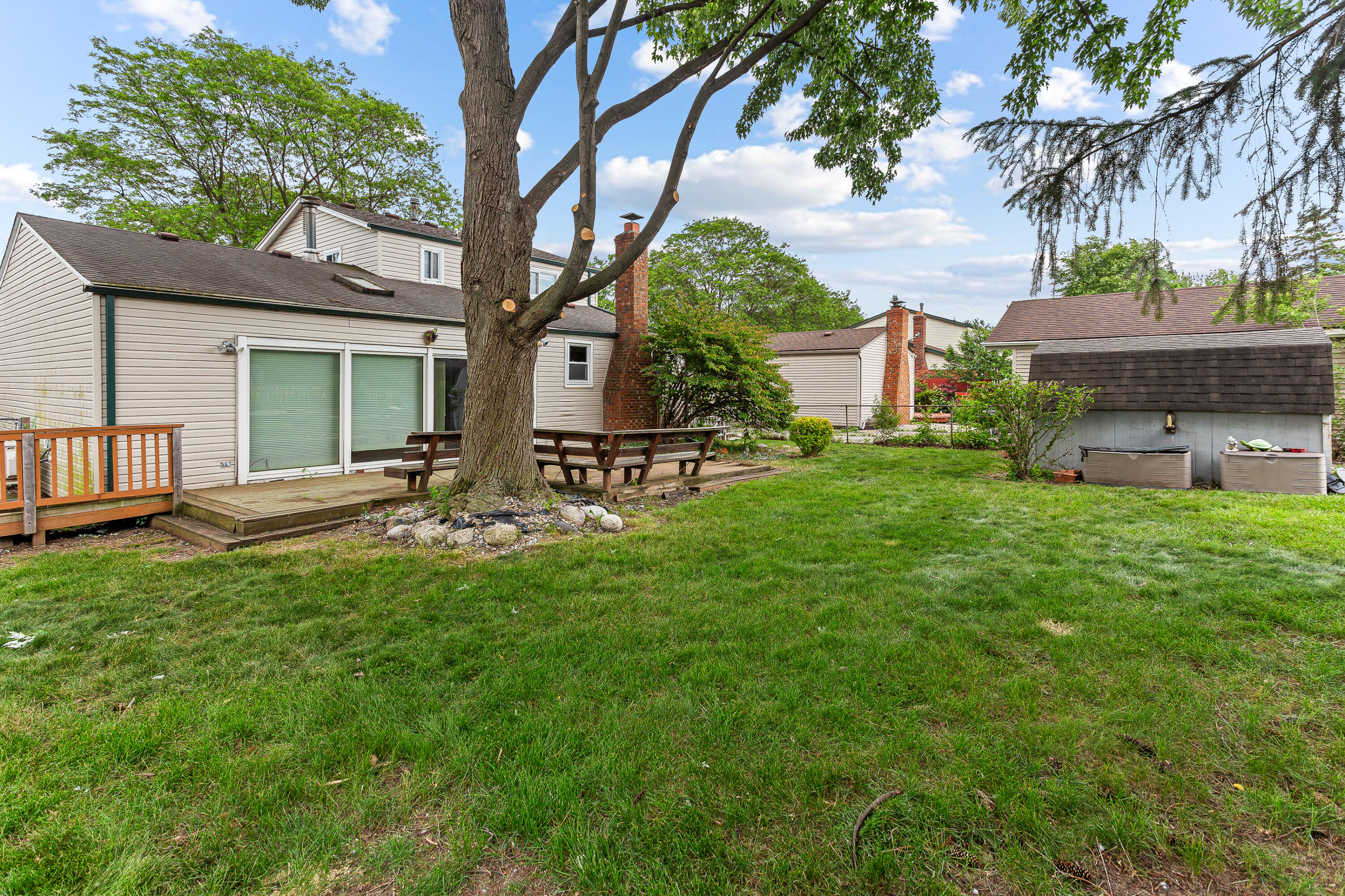 39805 Coronation Road Canton, MI 48188 - Photo 14 of 49 IMG_3627