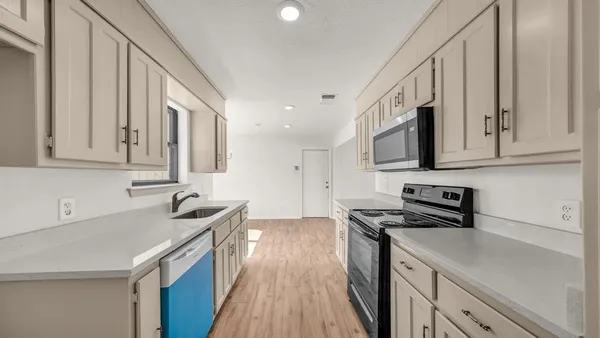 $310,000 | 121 Meadow Lane, Aledo, TX 76008