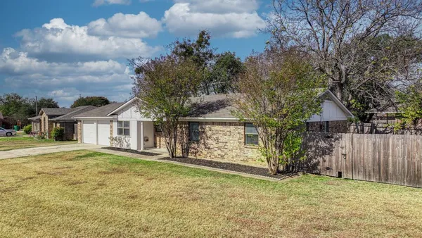 $310,000 | 121 Meadow Lane, Aledo, TX 76008