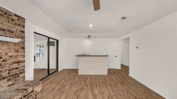 $310,000 | 121 Meadow Lane, Aledo, TX 76008