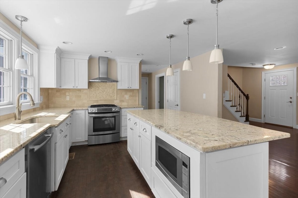 17 Minuteman Road Hingham, MA 02043 - Photo 6 of 27