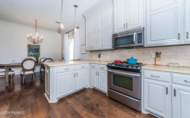 $2,700 | 301 Summerland Key Lane, Lafayette, LA 70508