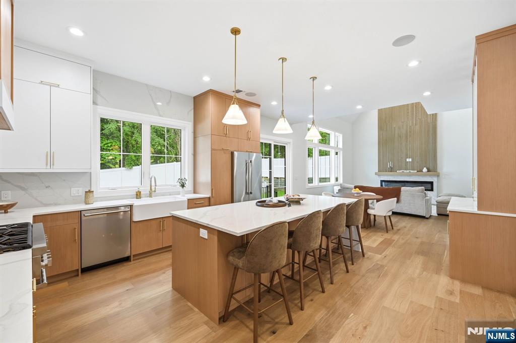 4 Dorrien Road Livingston, NJ 07039 - Photo 6 of 27 Gallery Image 6