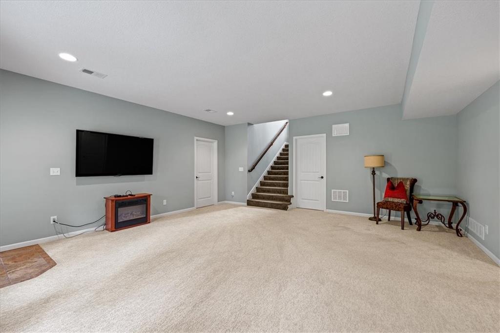 1209 Dunvegan Raymore, MO 64083 - Photo 15 of 24