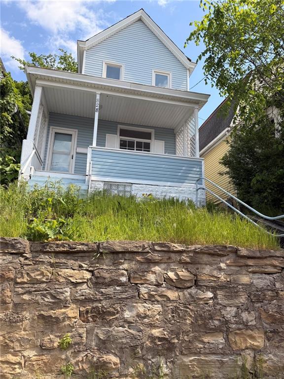 828 Frank Street McKees Rocks, PA 15136 - Photo 1 of 15