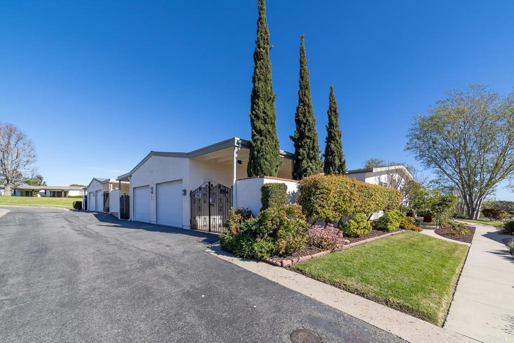 3743 Hickory Way Oceanside, CA 92057 - Photo 5 of 53