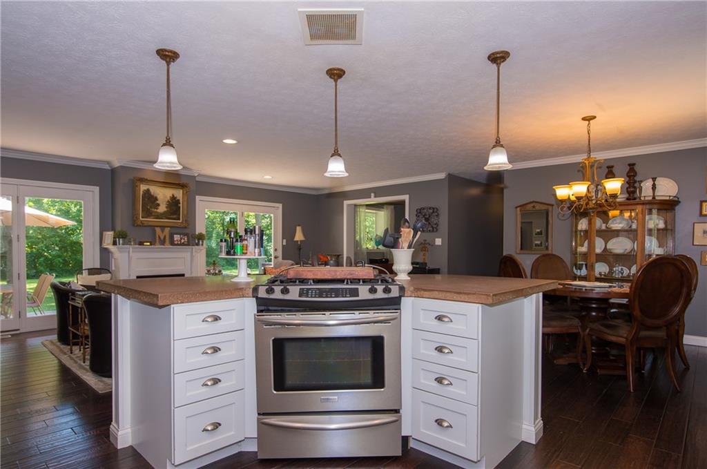 1735 Stafford Road Plainfield, IN 46168 - Photo 11 of 33 Gallery Image 11