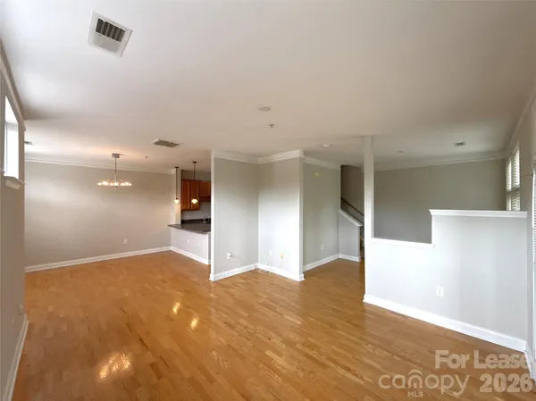 $2,395 | 534 Oakland Avenue, Charlotte, NC 28204