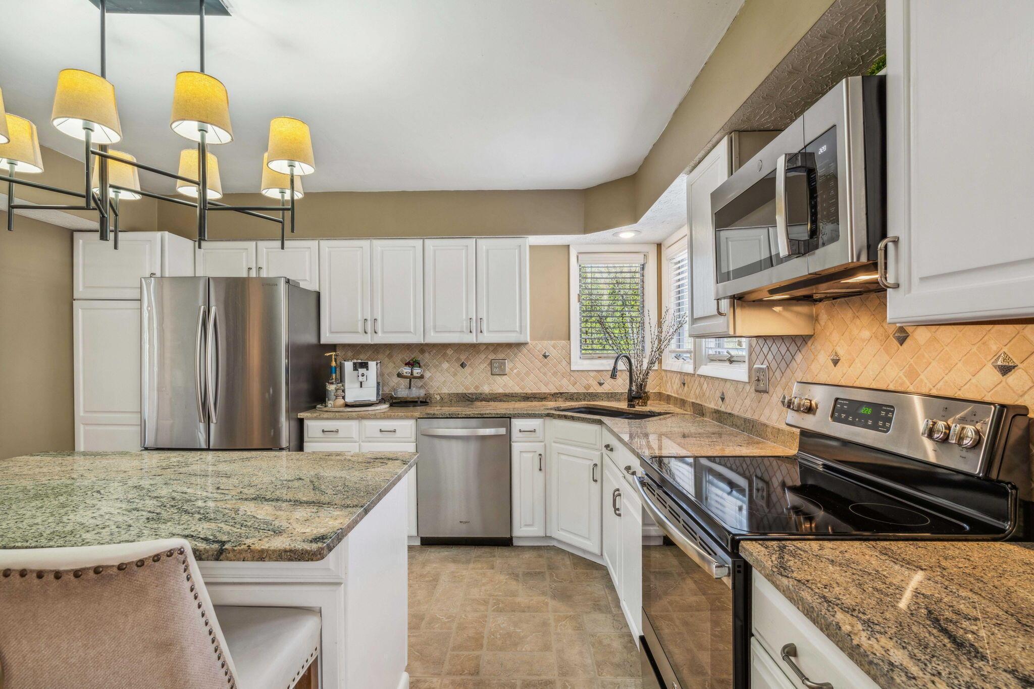 186 South Spring Road Westerville, OH 43081 - Photo 12 of 51 PIC 12