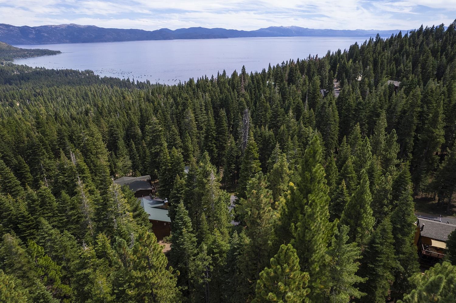 1359 Kings Way Tahoe Vista, CA 96148 - Photo 19 of 23 a view of city and green space
