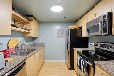$449,000 | 425 West Beech Street, Unit 107, San Diego, CA 92101
