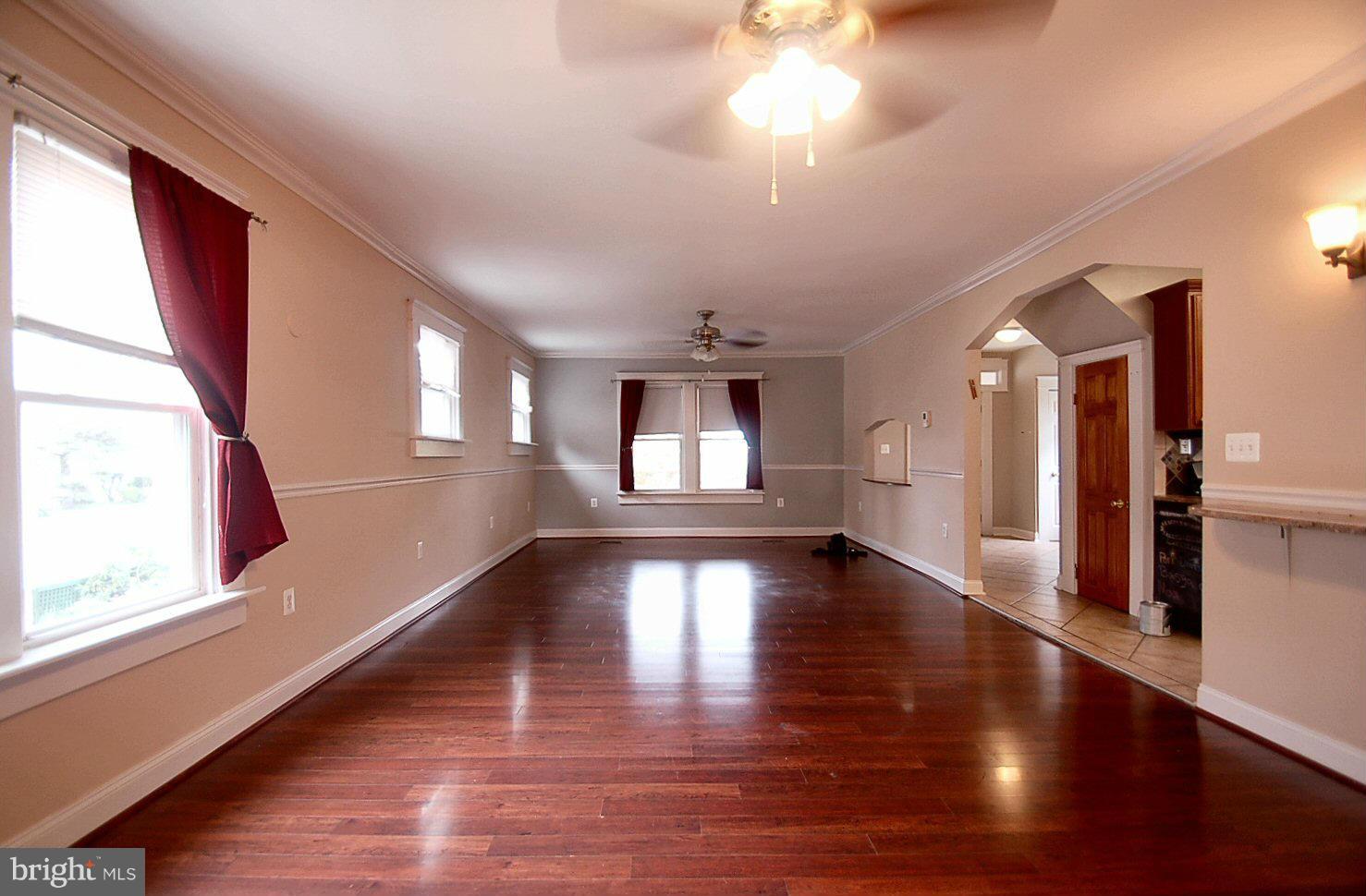 4001 Pinkney Road Baltimore, MD 21215 - Photo 3 of 21 Dining Room - Living Room