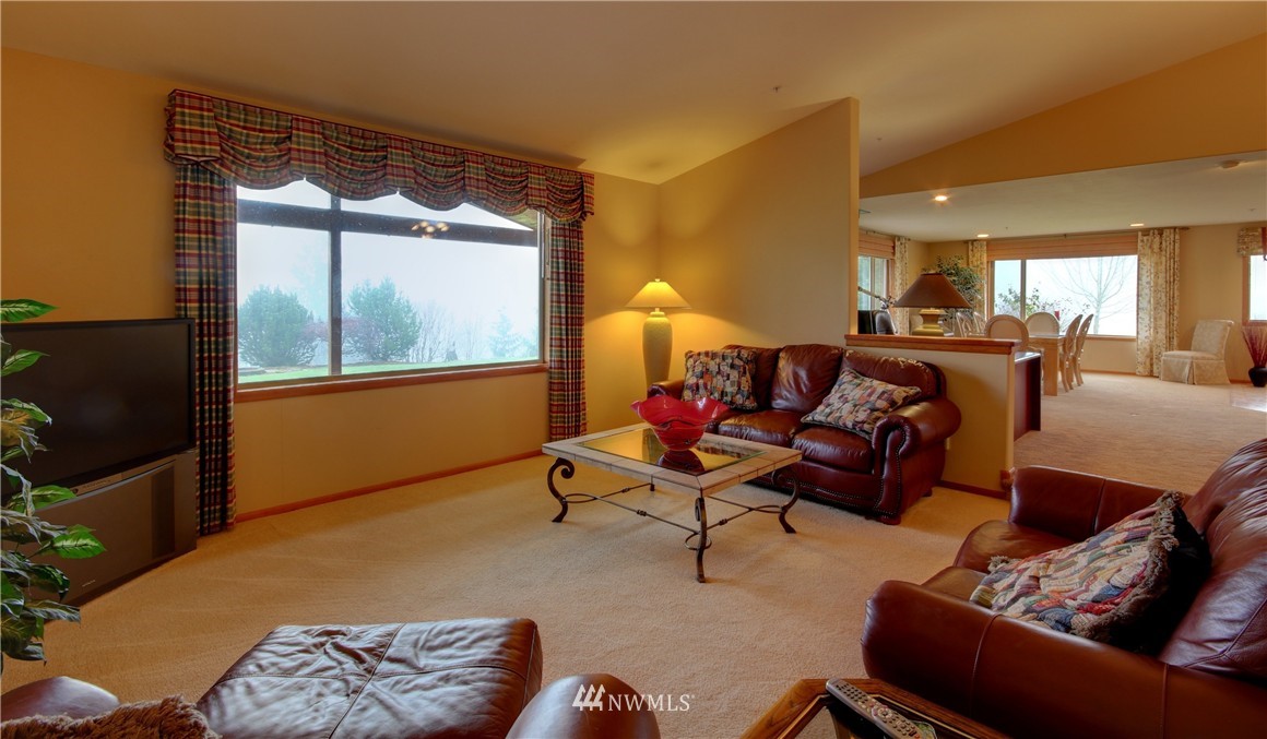 5901 Tolt River Road Northeast Carnation, WA 98014 - Photo 2 of 11 Gallery Image 2