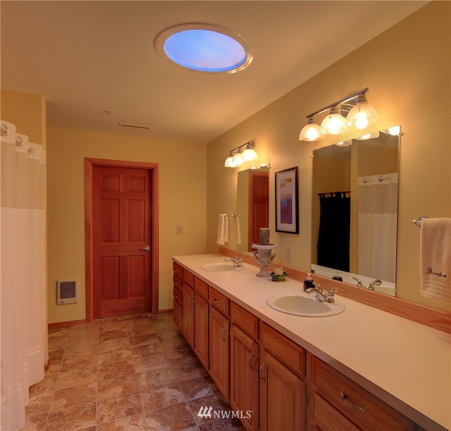 5901 Tolt River Road Northeast Carnation, WA 98014 - Photo 6 of 11 Gallery Image 6