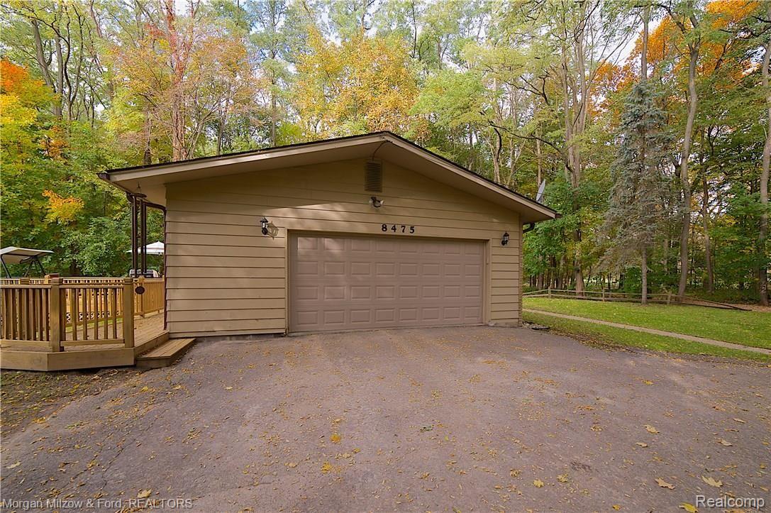 8475 Foster Road Clarkston, MI 48346 - Photo 31 of 35 Oversized, side entry garage