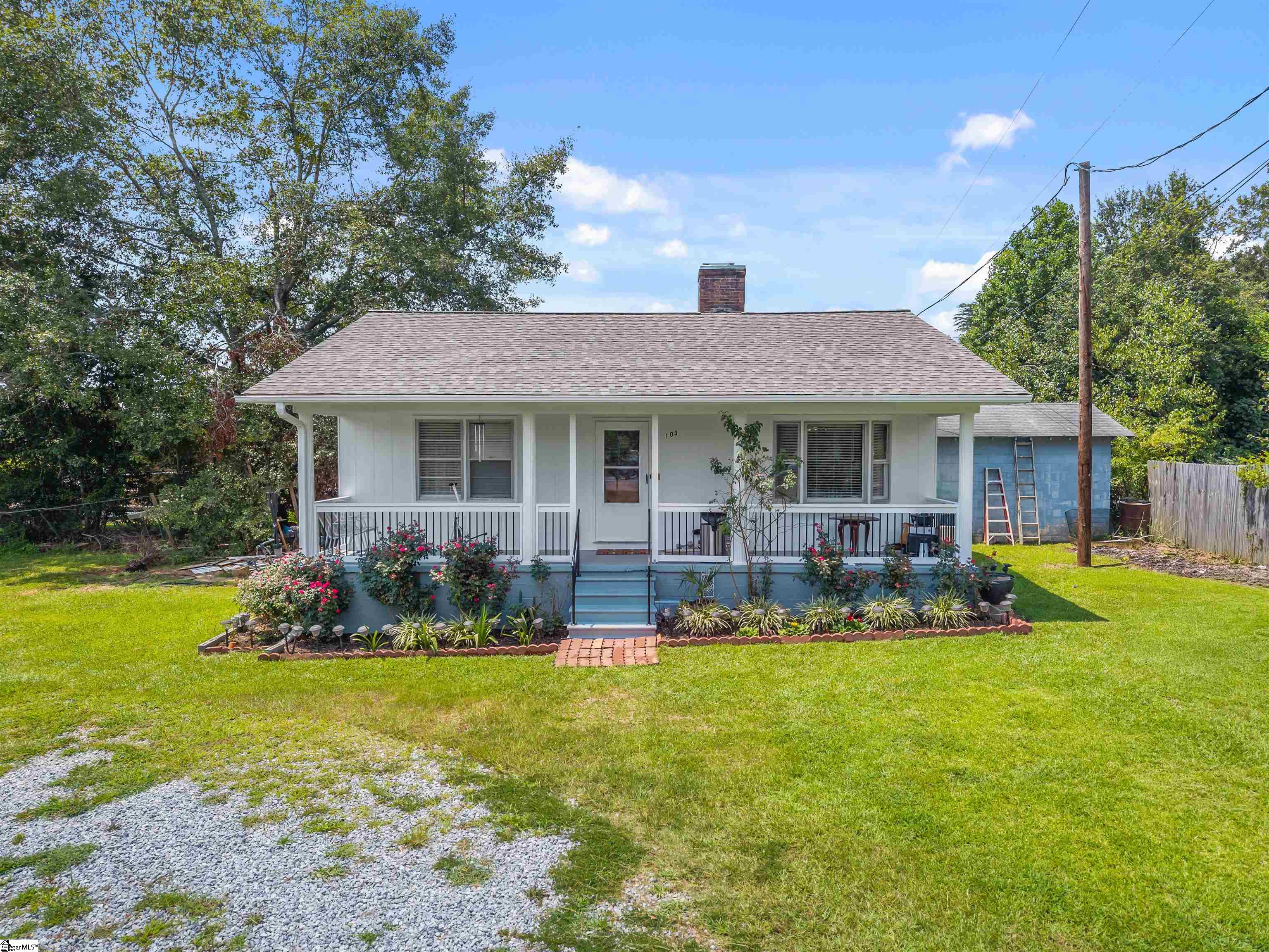 155 Farrs Bridge Road Pickens, SC 29671 - Photo 1 of 20