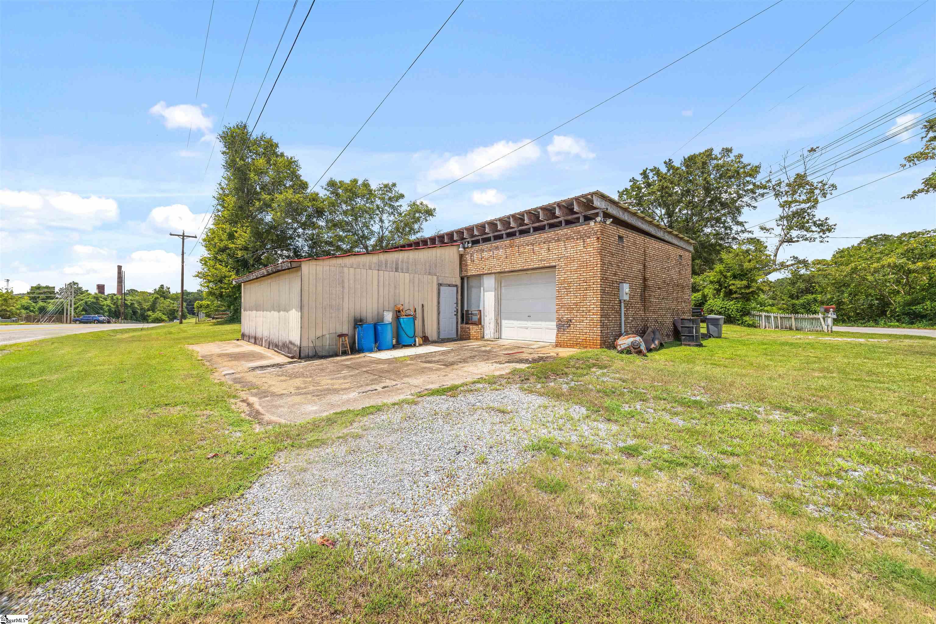 155 Farrs Bridge Road Pickens, SC 29671 - Photo 3 of 20