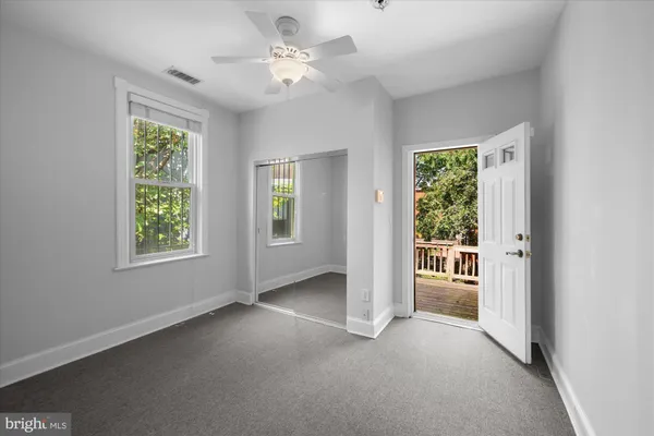 $1,195,000 | 221 M Street Northwest, Washington, DC 20001