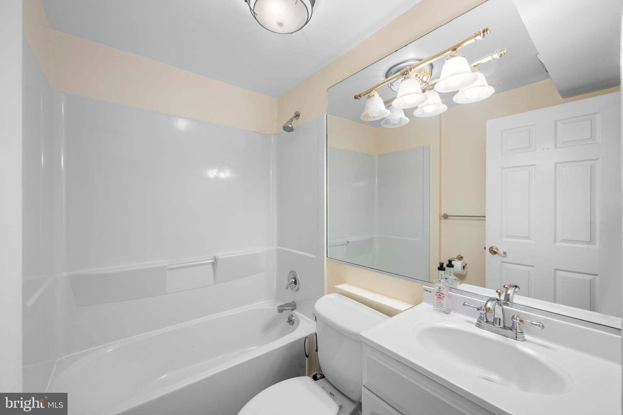 221 M Street Northwest Washington, DC 20001 - Photo 29 of 33 a bathroom with a sink a toilet and a bathtub