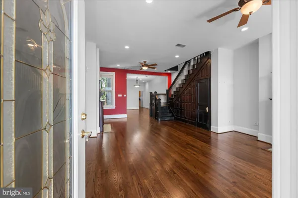 $1,195,000 | 221 M Street Northwest, Washington, DC 20001