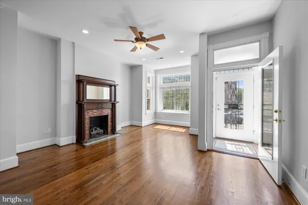 $1,195,000 | 221 M Street Northwest, Washington, DC 20001