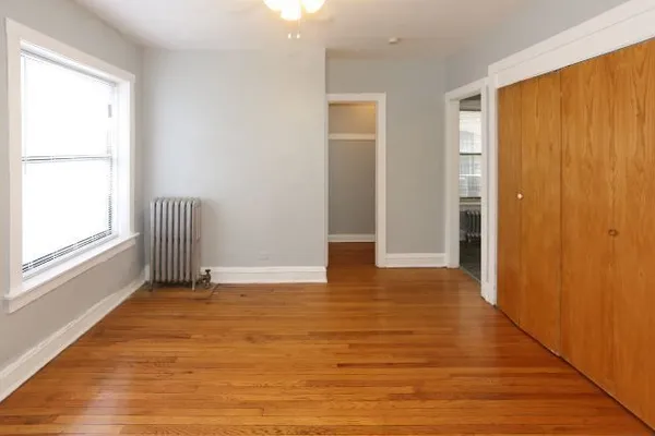 $1,295 | 4604 North Beacon Street, Unit 1E, Chicago, IL 60640